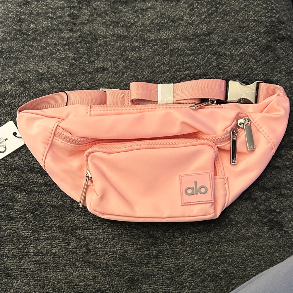 Alo Pink Belt Bag NWT - Picture 1 of 5